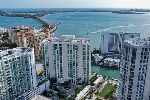 Condo in Sarasota, Florida, 3 bedrooms № 2156013