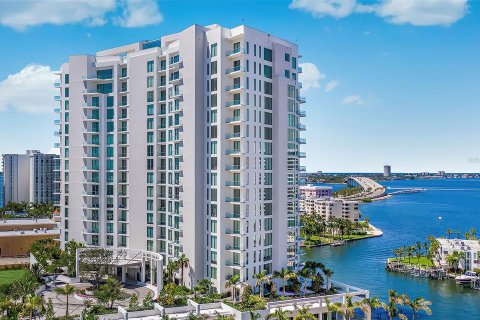 Condo in Sarasota, Florida, 3 bedrooms № 2156013 - photo 2