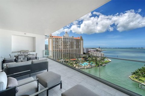 Condo in Sarasota, Florida, 3 bedrooms № 2156013 - photo 13