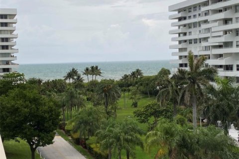 Кондоминиум с 2 спальнями в Ки-Бискейн, Флорида № 2002842