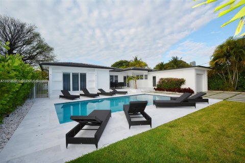 House in Miami Beach, Florida 4 bedrooms № 2041894 - photo 26