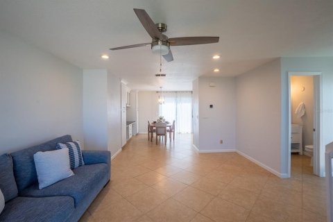 Adosado en venta en Ormond Beach, Florida, 3 dormitorios, 131.92 m2 № 1637599 - foto 7