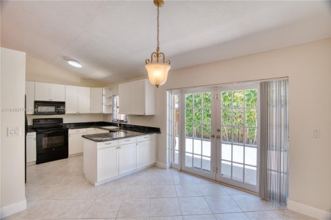 Townhouse in Palm Beach Gardens, Florida 3 bedrooms, 133.22 sq.m. № 1842355 - photo 16
