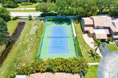 Townhouse in Palm Beach Gardens, Florida 3 bedrooms, 133.22 sq.m. № 1842355 - photo 8