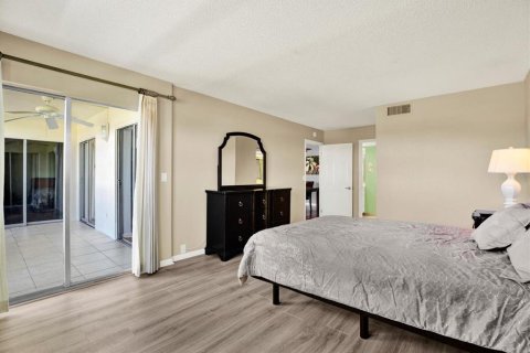 Copropriété à vendre à Largo, Floride: 2 chambres, 102.19 m2 № 2420376 - photo 14