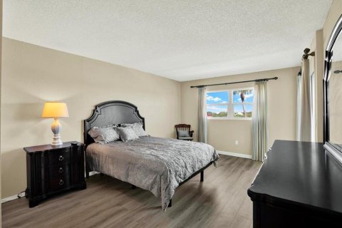 Copropriété à vendre à Largo, Floride: 2 chambres, 102.19 m2 № 2420376 - photo 12