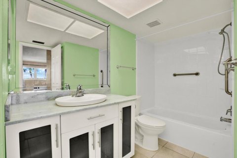 Copropriété à vendre à Largo, Floride: 2 chambres, 102.19 m2 № 2420376 - photo 18