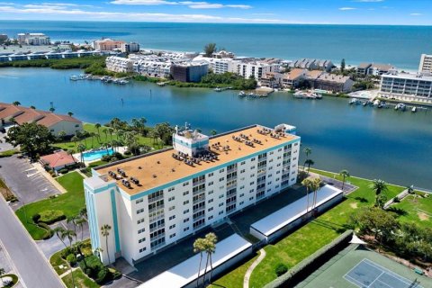 Copropriété à vendre à Largo, Floride: 2 chambres, 102.19 m2 № 2420376 - photo 30