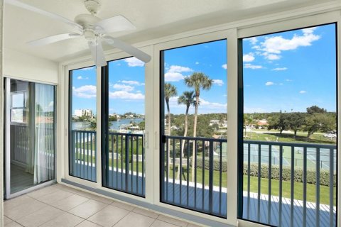 Copropriété à vendre à Largo, Floride: 2 chambres, 102.19 m2 № 2420376 - photo 26