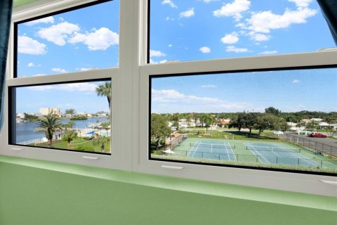 Copropriété à vendre à Largo, Floride: 2 chambres, 102.19 m2 № 2420376 - photo 22