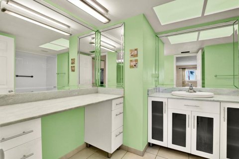 Copropriété à vendre à Largo, Floride: 2 chambres, 102.19 m2 № 2420376 - photo 17