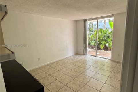 Copropriété à louer à North Bay Village, Floride: 1 chambre, 57.6 m2 № 2041269 - photo 15