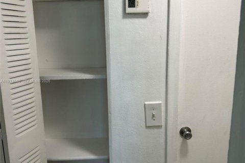 Copropriété à louer à North Bay Village, Floride: 1 chambre, 57.6 m2 № 2041269 - photo 21