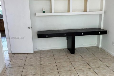 Copropriété à louer à North Bay Village, Floride: 1 chambre, 57.6 m2 № 2041269 - photo 11