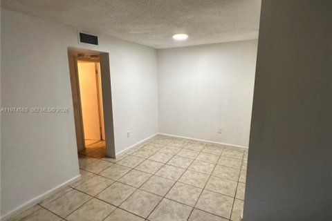 Copropriété à louer à North Bay Village, Floride: 1 chambre, 57.6 m2 № 2041269 - photo 16