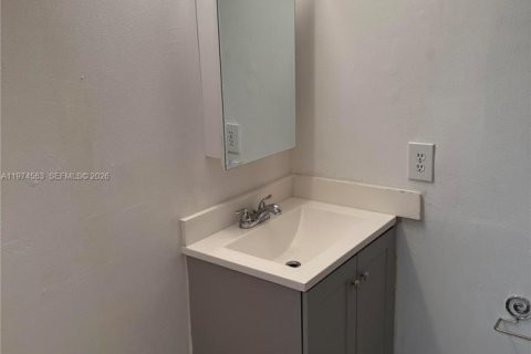 Copropriété à louer à North Bay Village, Floride: 1 chambre, 57.6 m2 № 2041269 - photo 20