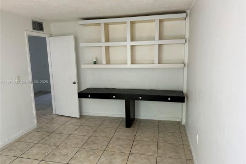 Copropriété à louer à North Bay Village, Floride: 1 chambre, 57.6 m2 № 2041269 - photo 9