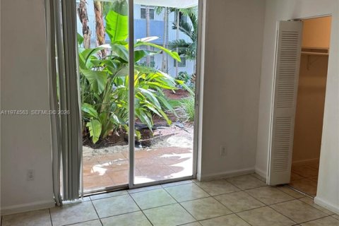 Copropriété à louer à North Bay Village, Floride: 1 chambre, 57.6 m2 № 2041269 - photo 14