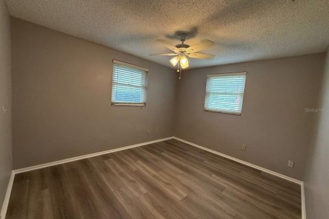 Villa ou maison à louer à Zephyrhills, Floride: 2 chambres, 113.71 m2 № 2386636 - photo 12