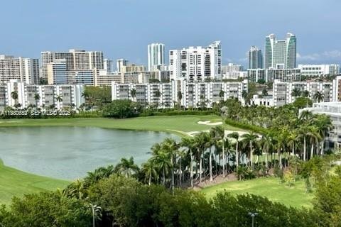 Condominio en alquiler en Hallandale Beach, Florida, 2 dormitorios, 132.39 m2 № 2043890 - foto 20