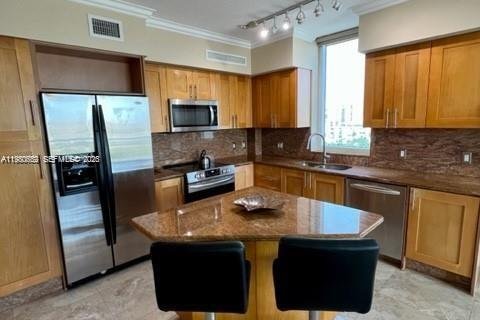Condominio en Hallandale Beach, Florida, 2 dormitorios № 2043890