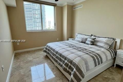 Condominio en alquiler en Hallandale Beach, Florida, 2 dormitorios, 132.39 m2 № 2043890 - foto 16