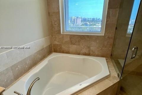 Condominio en alquiler en Hallandale Beach, Florida, 2 dormitorios, 132.39 m2 № 2043890 - foto 18