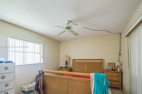 House in Tamarac, Florida 2 bedrooms, 93.09 sq.m. № 1834014 - photo 15