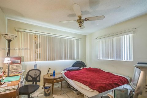 House in Tamarac, Florida 2 bedrooms, 93.09 sq.m. № 1834014 - photo 13