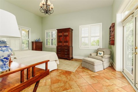 Casa en venta en Lakeland, Florida, 4 dormitorios, 350.8 m2 № 2106546 - foto 25