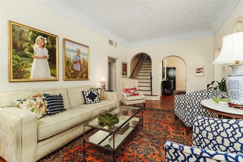 Casa en venta en Lakeland, Florida, 4 dormitorios, 350.8 m2 № 2106546 - foto 7