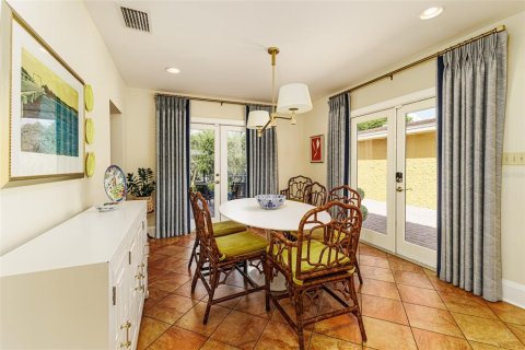 Casa en venta en Lakeland, Florida, 4 dormitorios, 350.8 m2 № 2106546 - foto 17