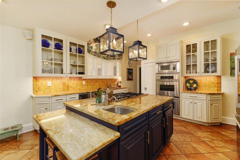 Casa en venta en Lakeland, Florida, 4 dormitorios, 350.8 m2 № 2106546 - foto 13