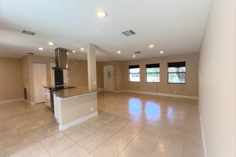 Villa ou maison à louer à Delray Beach, Floride: 3 chambres, 136.85 m2 № 2275023 - photo 6