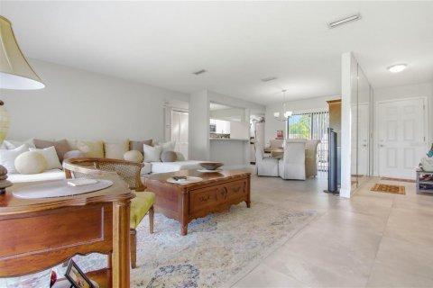 House in Oldsmar, Florida 3 bedrooms, 128.67 sq.m. № 2237427 - photo 4
