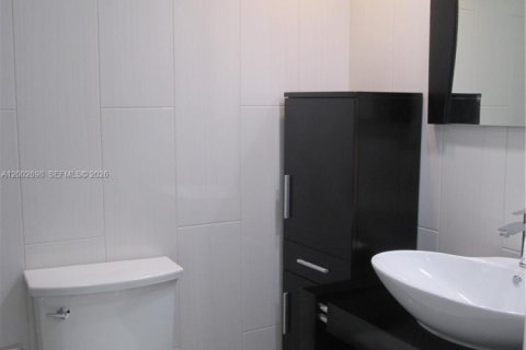 Condominio en alquiler en Sunny Isles Beach, Florida, 2 dormitorios, 100.98 m2 № 2066289 - foto 10