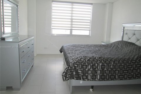 Condominio en alquiler en Sunny Isles Beach, Florida, 2 dormitorios, 100.98 m2 № 2066289 - foto 14