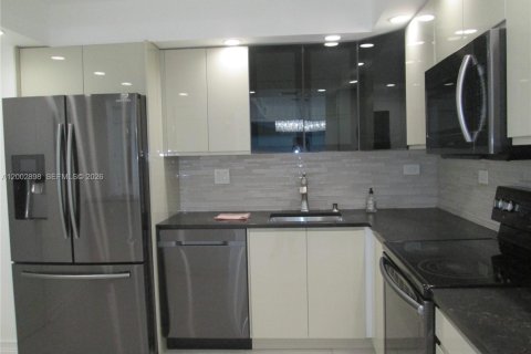 Condominio en alquiler en Sunny Isles Beach, Florida, 2 dormitorios, 100.98 m2 № 2066289 - foto 6