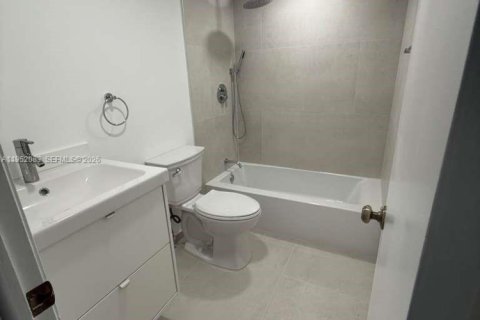Condominio en Miami, Florida, 2 dormitorios № 2006492