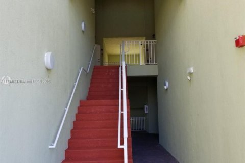 Condominio en venta en Miami, Florida, 3 dormitorios, 125.33 m2 № 1696369 - foto 9