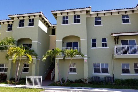 Condominio en venta en Miami, Florida, 3 dormitorios, 125.33 m2 № 1696369 - foto 7