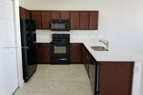 Condominio en venta en Miami, Florida, 3 dormitorios, 125.33 m2 № 1696369 - foto 12