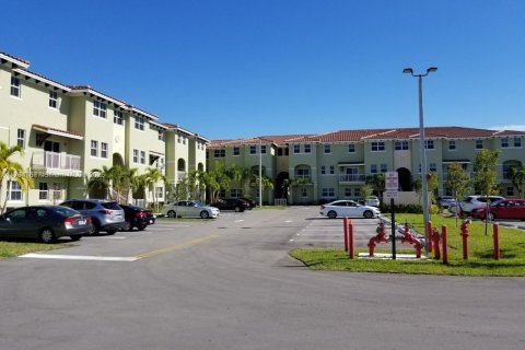 Condominio en venta en Miami, Florida, 3 dormitorios, 125.33 m2 № 1696369 - foto 6