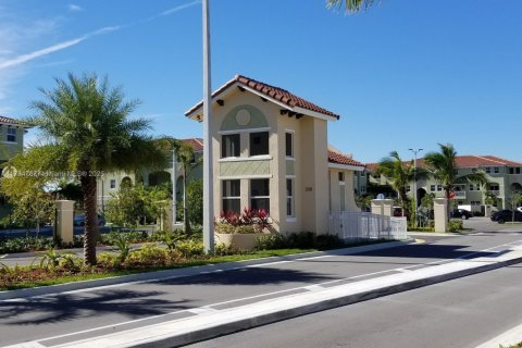 Copropriété à vendre à Miami, Floride: 3 chambres, 125.33 m2 № 1696369 - photo 2