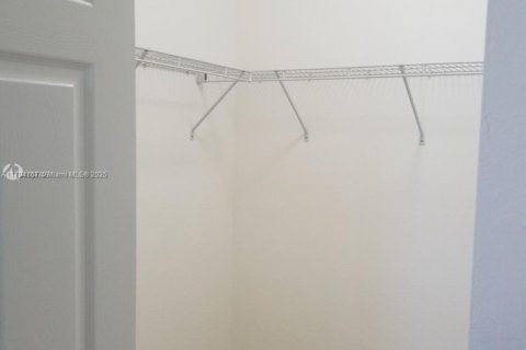 Condominio en venta en Miami, Florida, 3 dormitorios, 125.33 m2 № 1696369 - foto 24