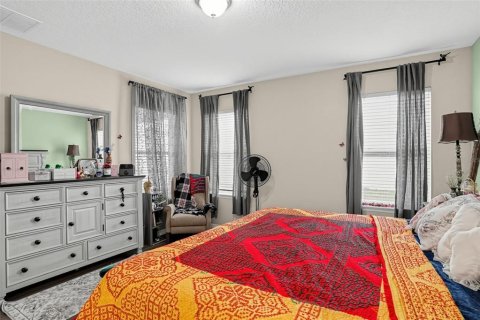 Villa ou maison à vendre à Kissimmee, Floride: 4 chambres, 235.41 m2 № 2394015 - photo 14