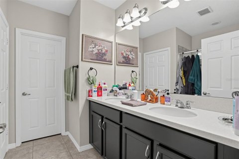 Villa ou maison à vendre à Kissimmee, Floride: 4 chambres, 235.41 m2 № 2394015 - photo 15