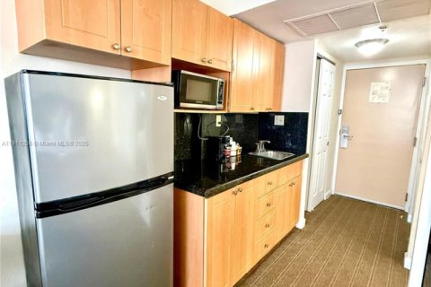 Copropriété à vendre à Sunny Isles Beach, Floride: 39.02 m2 № 2013373 - photo 20