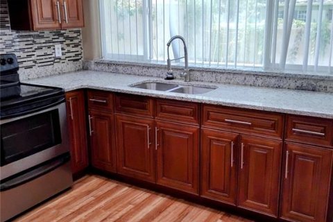 Condo in Tampa, Florida, 2 bedrooms  № 1830106 - photo 3