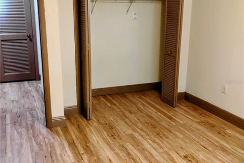 Condo in Tampa, Florida, 2 bedrooms  № 1830106 - photo 6